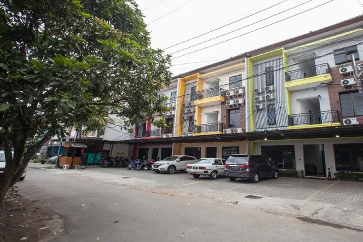 Маланг: RedDoorz near Taman Krida Budaya Malang