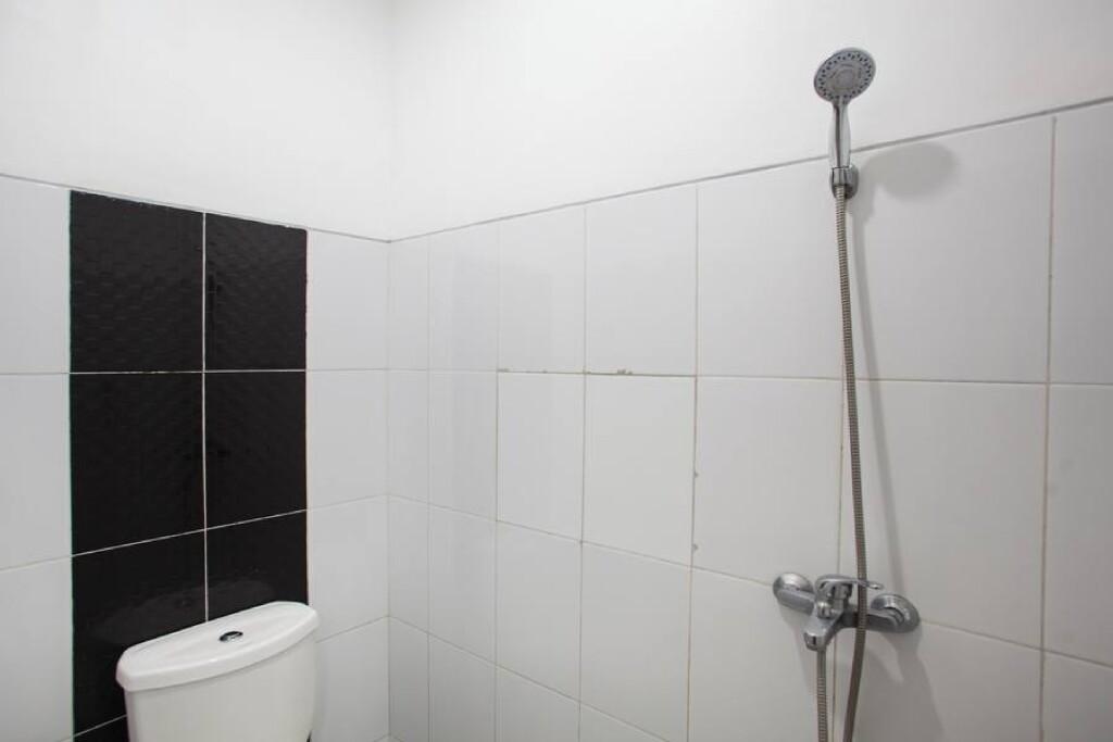 Маланг: RedDoorz near Taman Krida Budaya Malang