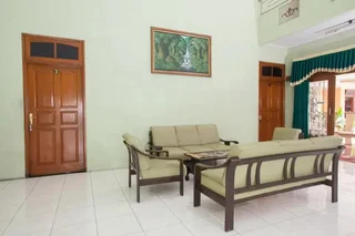 Маланг: RedDoorz Syariah @ Janti Malang