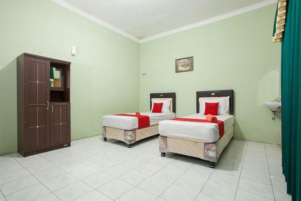 Маланг: RedDoorz Syariah @ Janti Malang