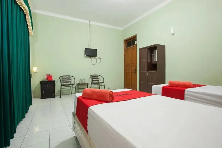 Маланг: RedDoorz Syariah @ Janti Malang