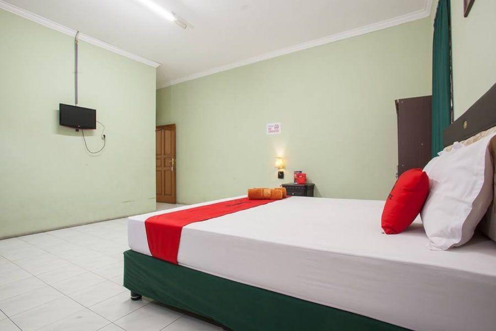 Маланг: RedDoorz Syariah @ Janti Malang