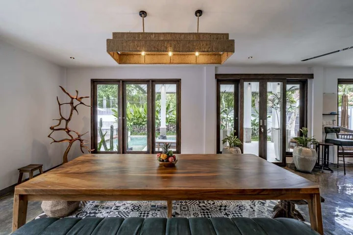 Кута: Вилла Gang Bima - Unique Retro Seminyak Private Mansion
