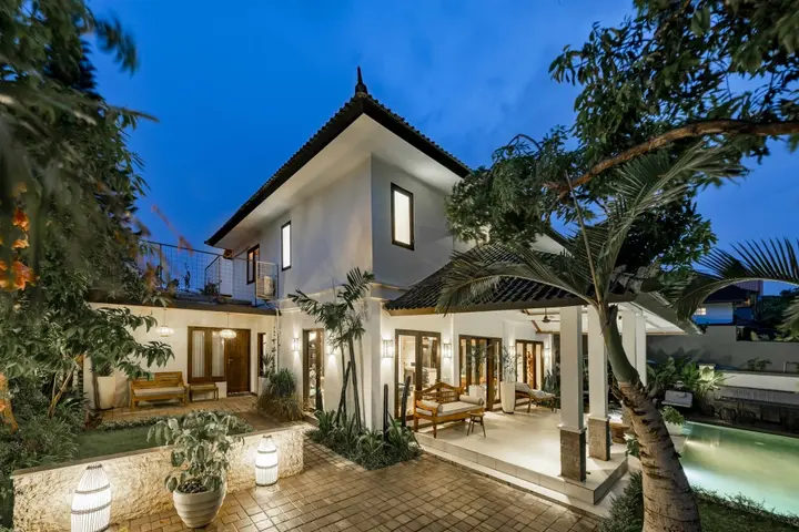 Кута: Вилла Gang Bima - Unique Retro Seminyak Private Mansion
