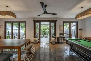 Кута: Вилла Gang Bima - Unique Retro Seminyak Private Mansion