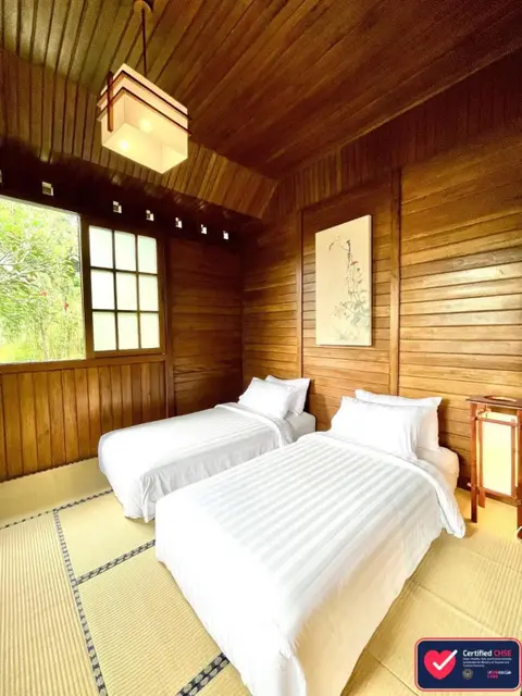 Бату: The Onsen Hot Spring Resort