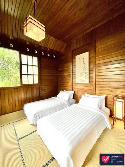 Бату: The Onsen Hot Spring Resort
