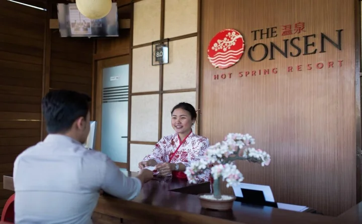 Бату: The Onsen Hot Spring Resort