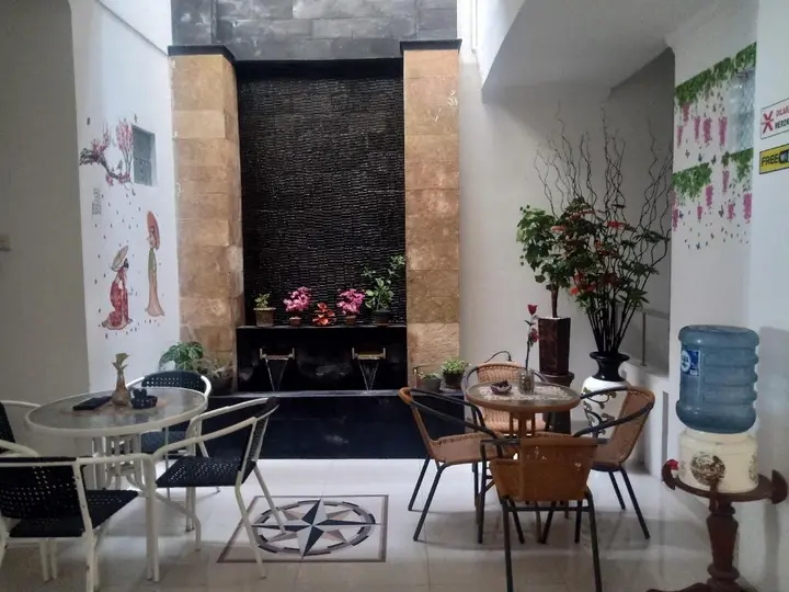 Батуретно: Chrissant Hotel