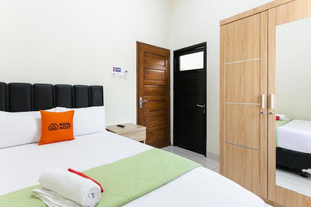 Суракарта: RedDoorz Syariah near Purwosari Train Station