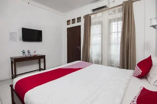 Пематангсиантар: OYO 796 Penginapan Fergael