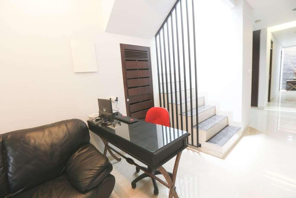 Джакарта: OYO 2323 The One Residence Syariah