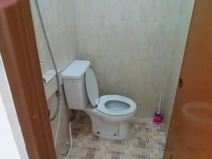 Депок: Oyo 2851 Anggrek House Syariah