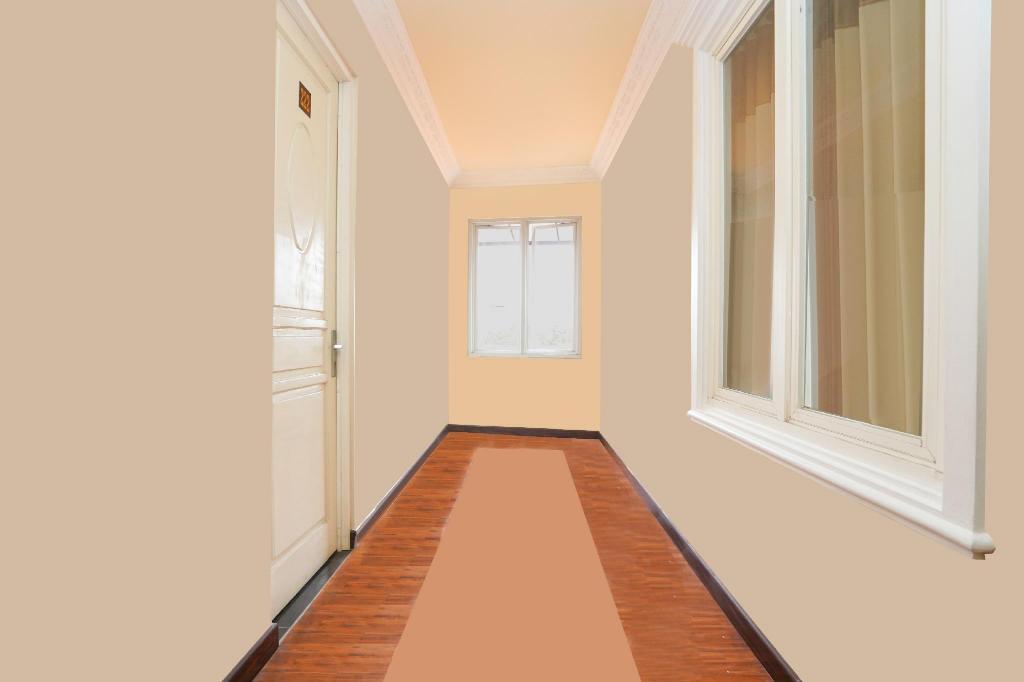 Сурабая: OYO 2680 Zeidan House Syariah