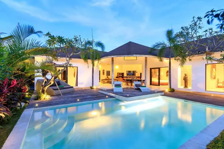 Кута: Bali Villa Near the Beach, 2041