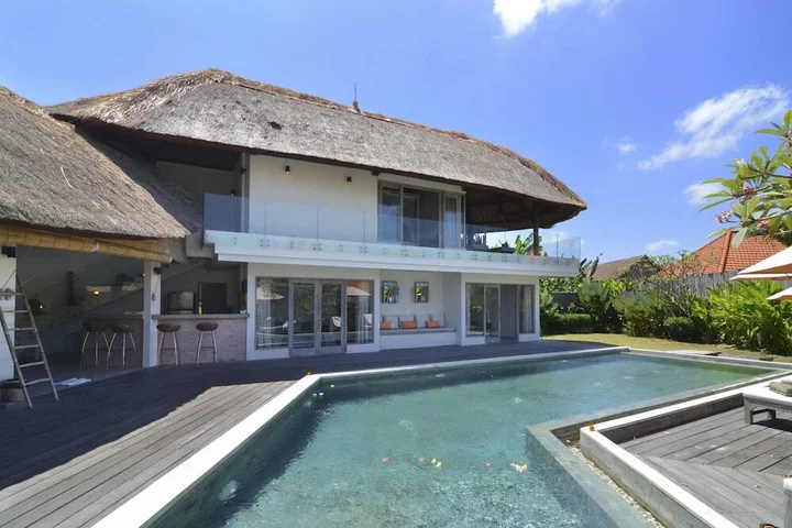 Чангу: Rent a Luxury Villa in Bali Close to the Beach