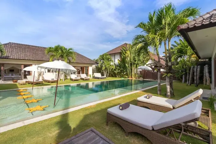 Керобокан: Bali Villa Near the Beach, 2056