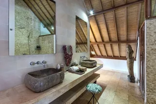 Керобокан: Bali Villa Near the Beach, 2056