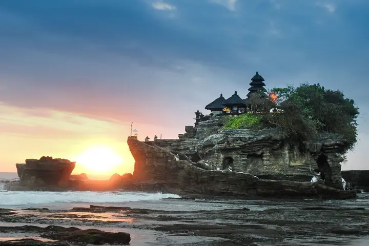 Керобокан: Bali Villa Near the Beach, 2056