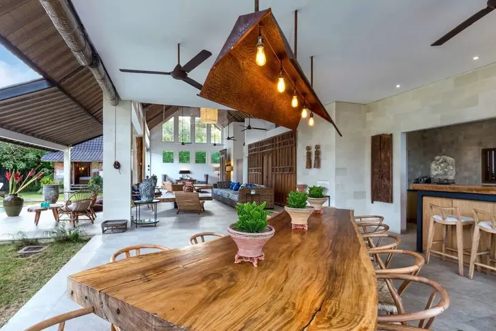 Керобокан: Bali Villa Near the Beach, 2056