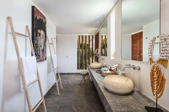Керобокан: Bali Villa Near the Beach, 2056