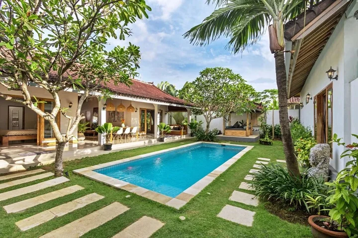 Кута: Bali Villa Near the Beach, 2030