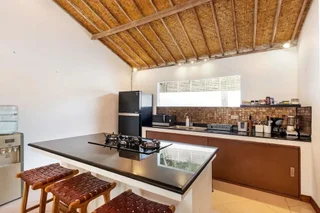 Кута: Bali Villa Near the Beach, 2030