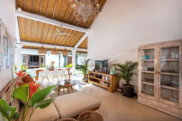 Кута: Bali Villa Near the Beach, 2030