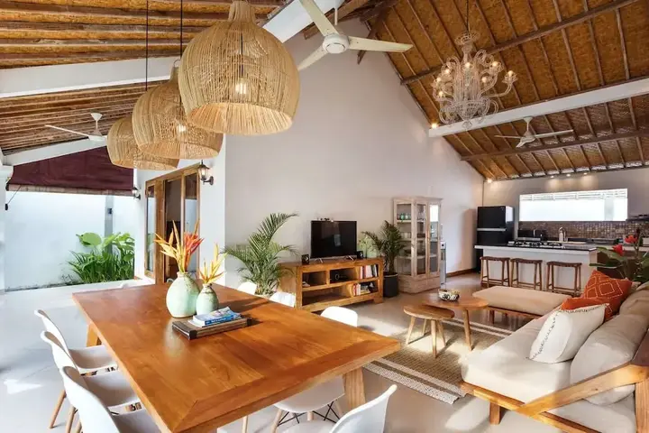 Кута: Bali Villa Near the Beach, 2030