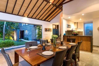 Кута: Bali Villa Near the Beach, 2080