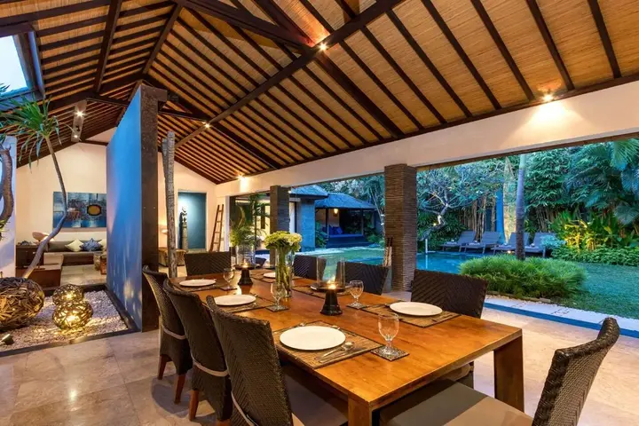 Кута: Bali Villa Near the Beach, 2080