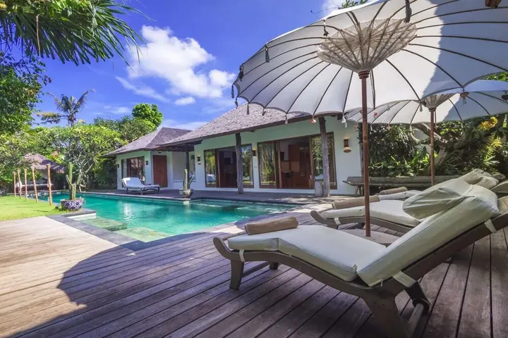 Кута: Bali Villa Near the Beach, 2064