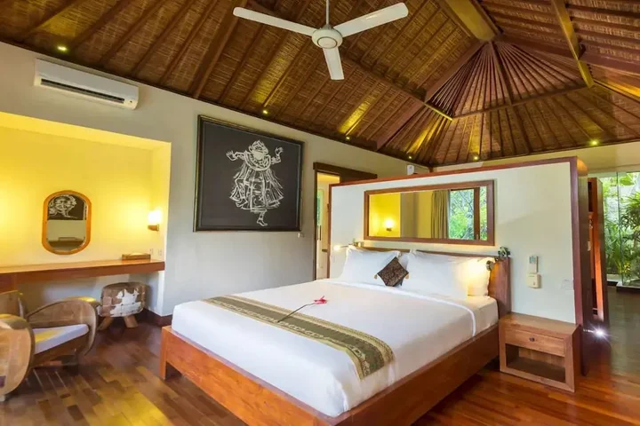 Кута: Bali Villa Near the Beach, 2064