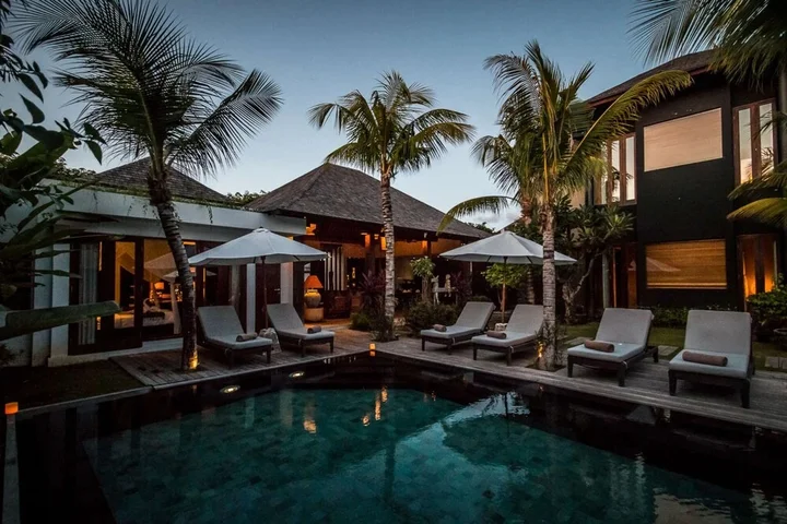 Кута: Luxury 12 Bedroom Villa With Private Pool, Bali Villa 2081