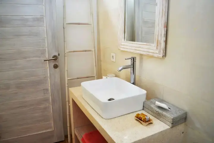 Кута: Bali Villa Near the Beach, 2070