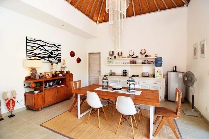 Кута: Bali Villa Near the Beach, 2070