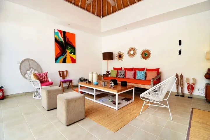 Кута: Bali Villa Near the Beach, 2070