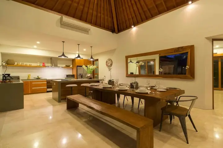 Кута: Imagine Your Family Renting a Luxury Holiday Villa Close to Seminyaks Main Attractions, Villa Bali 2043