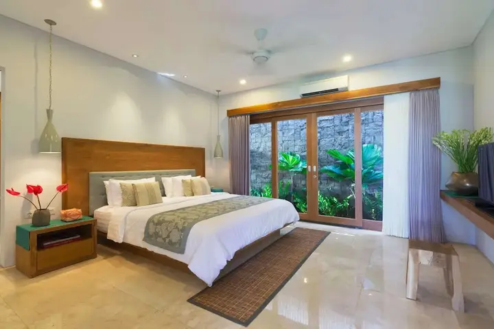 Кута: Imagine Your Family Renting a Luxury Holiday Villa Close to Seminyaks Main Attractions, Villa Bali 2043