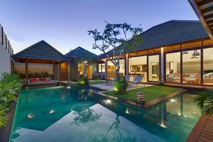 Кута: Imagine Your Family Renting a Luxury Holiday Villa Close to Seminyaks Main Attractions, Villa Bali 2043