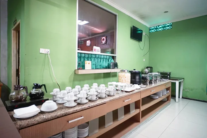 Баликпапан: Capital O 2885 Hemra Hotel