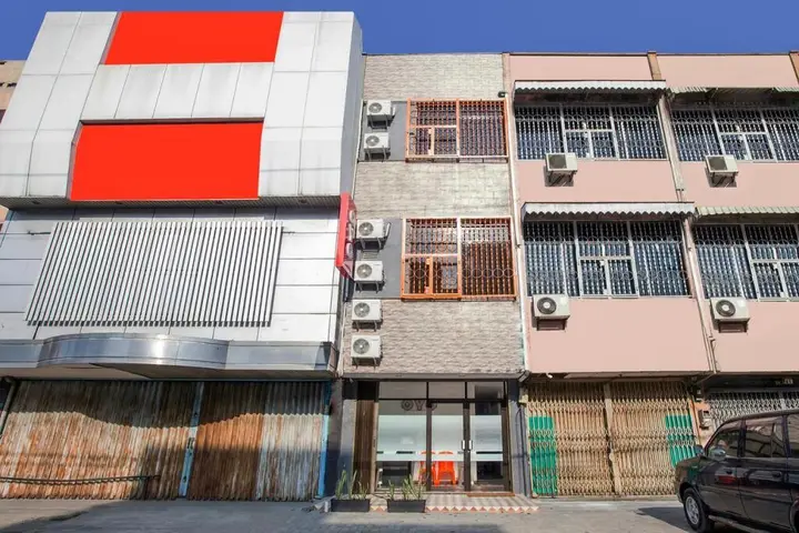 OYO 2720 Sutomo Inn — фото 1
