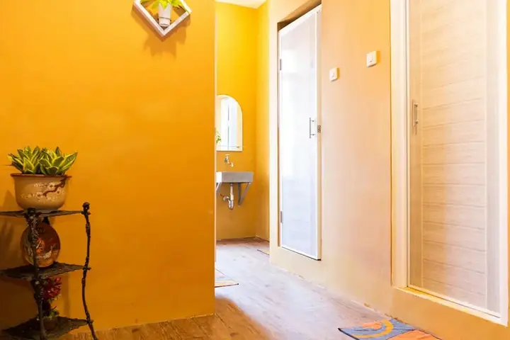 Семаранг: RedDoorz Hostel @ DI Panjaitan Simpang Lima