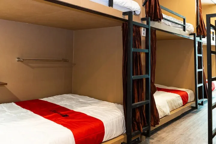 Семаранг: RedDoorz Hostel @ DI Panjaitan Simpang Lima