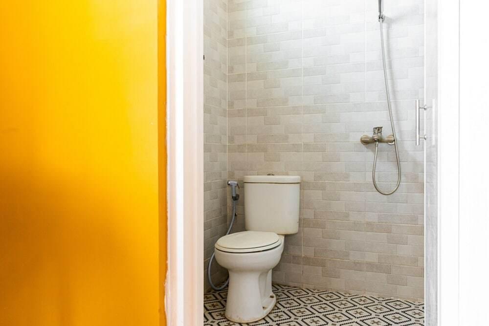Семаранг: RedDoorz Hostel @ DI Panjaitan Simpang Lima