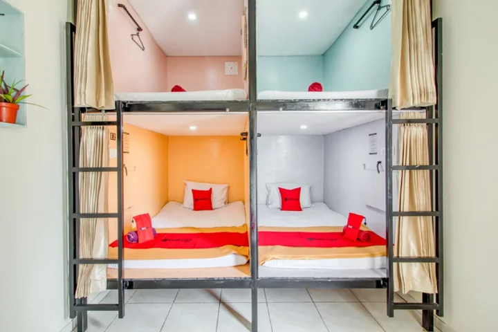 Депок: RedDoorz Hostel near Terminal Condongcatur Jogja