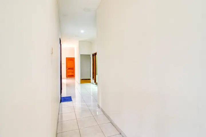 Депок: RedDoorz Hostel near Terminal Condongcatur Jogja