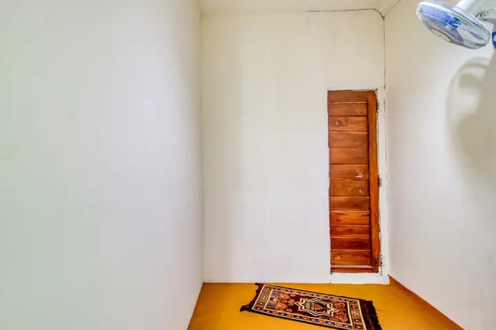 Депок: RedDoorz Hostel near Terminal Condongcatur Jogja