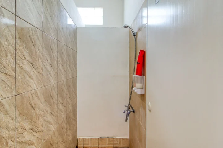 Депок: RedDoorz Hostel near Terminal Condongcatur Jogja