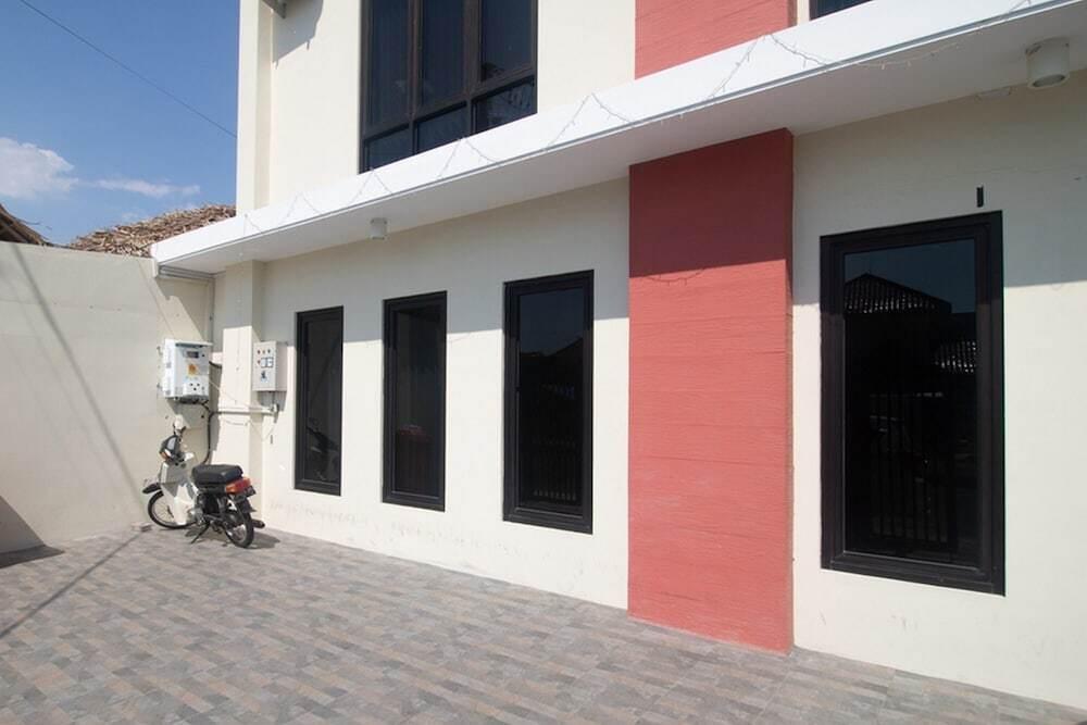 RedDoorz Syariah @ Hotel 91 Jember — фото 1